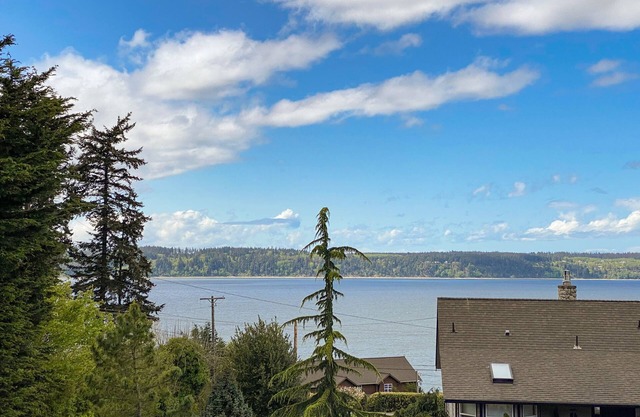 Driftwood Hideaway | Gourmet Kitchen, Large Deck with Sound Views, EV Charger