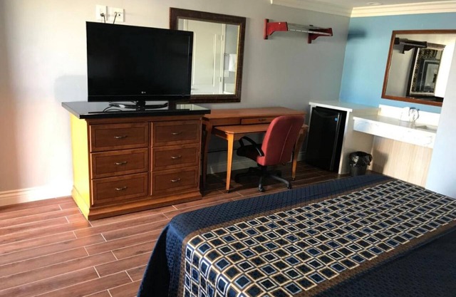 Driftwood Motel