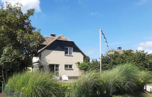 Duinvilla met sauna en whirlpool
