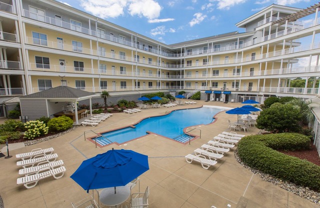 Dunes #319- Pool, Ocean, Updated!
