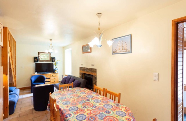 Duplex Chalet for 6 in Peaceful Peyragudes with Fireplace & Terrace