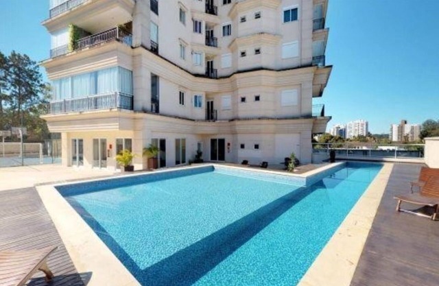 Duplex de Luxo na via Gastrômica Localiz