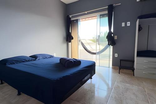 Duplex em Itaúna 4min da Praia que ocorre o WSL, 1min da pista de skate do LS, pracinha com parque infantil, quadra de futebol, tudo isso a 1 min da duplex, perto do comércio, wi-fi super rápido, estacionamento gratuito, monitoramento 24hrs