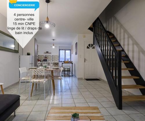 Duplex Gite Sebari centre ville parking proche CNPE