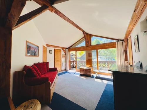 Duplex with garden Mountain view