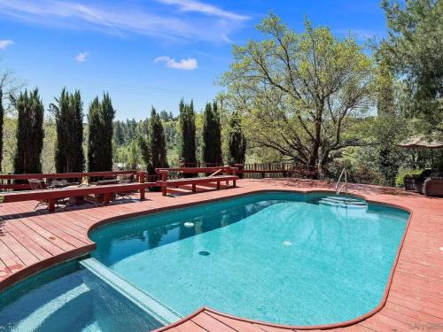 Eaglenest Inn with Pool & SPA
