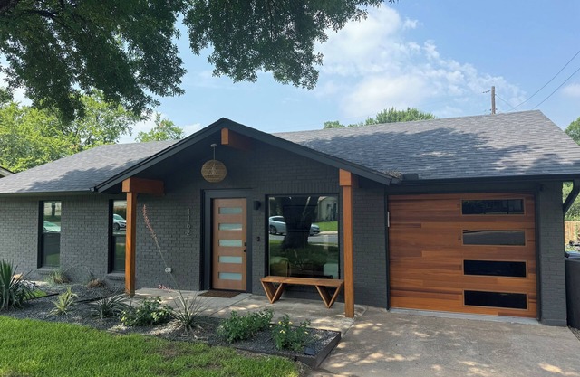East Austin Contemporary w Natural Pool
