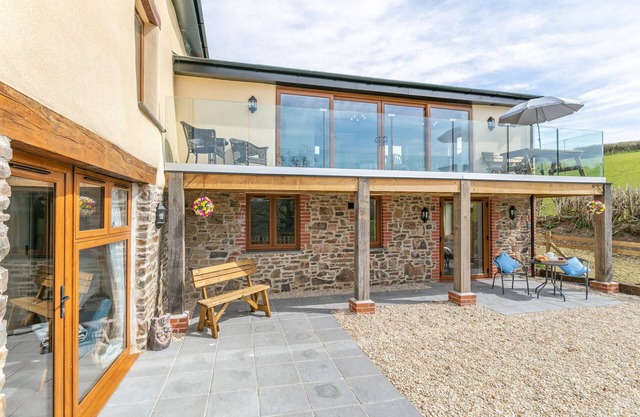 East Mill Barn - Three Bedroom House, Sleeps 6
