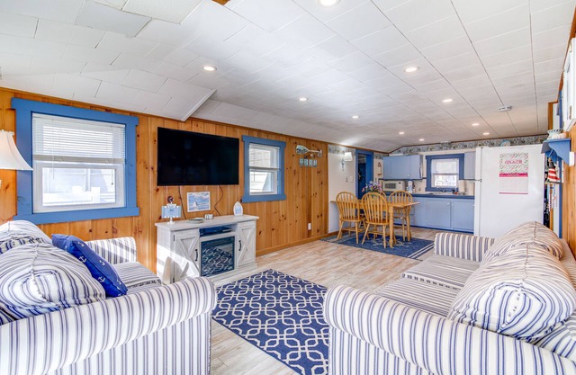 East Wareham Waterfront Cottage w/Private Dock!