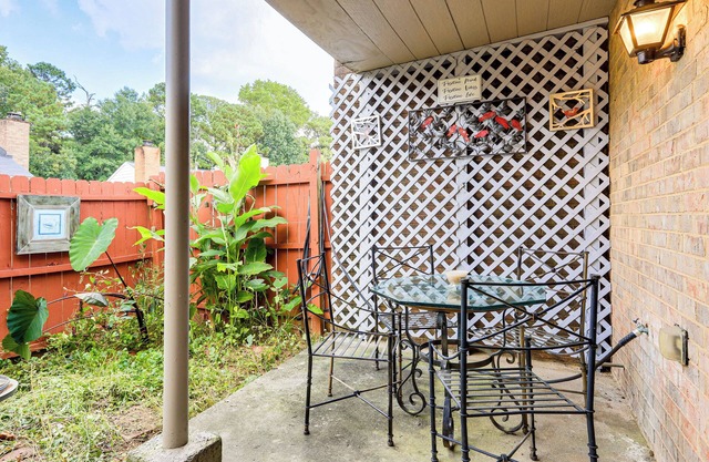 Easy ATL Access: Suburban Home Base w/Patio