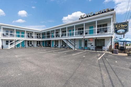 Echo Motel