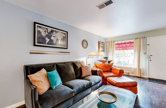 Eclectic vintage duplex home close to downtown, hiking trails, & event center