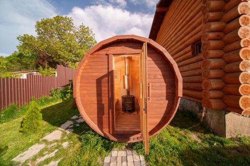 Eco cottages in the heart of Dilijan with Hot tube, Sauna and Chana