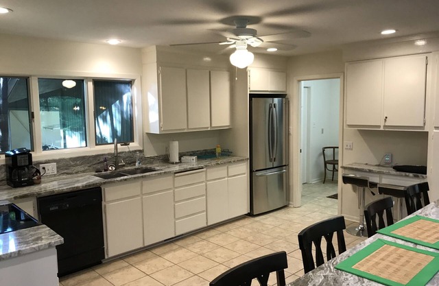 Eden Isle Retreat Near Marina with 2 Golf Carts!