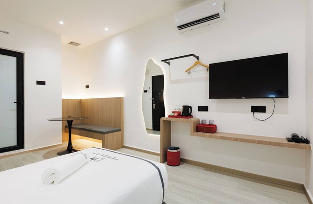 Edenwood Hotel