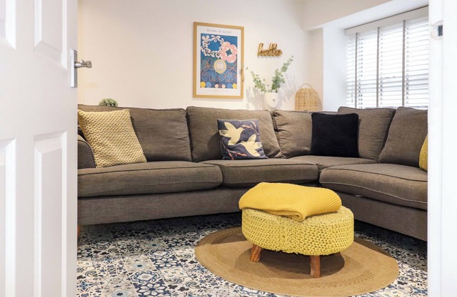 EIDER COTTAGE, pet friendly, character holiday cottage in Cullen