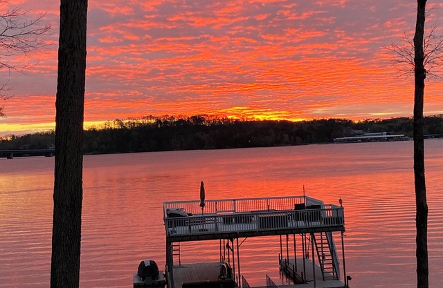 Eight Sandals - Lakefront home on Lanier w/dock, hot tub, fire pit and game room