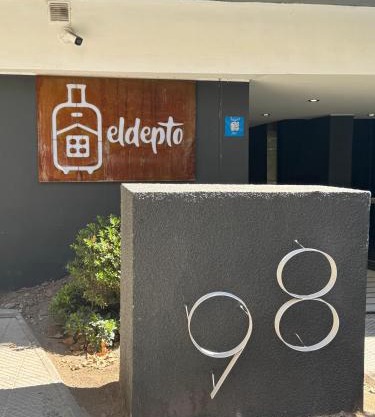 ELDEPTO Padre Mariano Apart Hotel