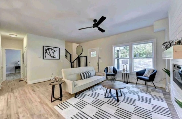 Elegance at Eastlake 8 minutes from downtown ATL!