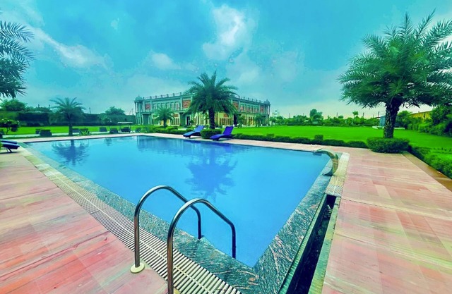 Elegance Resort