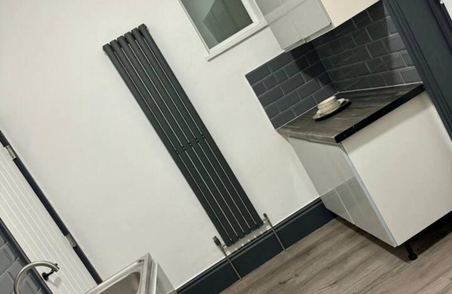 Elegant 2-bedroom Apartment Near City Centre