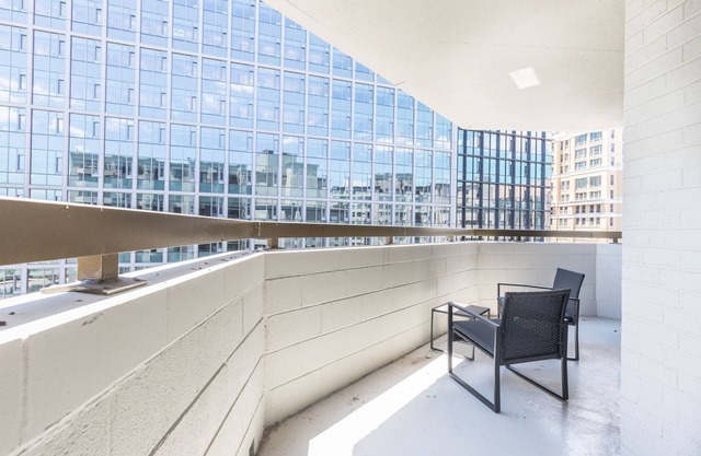 Elegant 2BR Apartment Minutes From DC