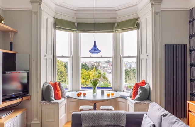 Elegant Luxury sea view apartment. Over looking Bangor marina & Pickie Park.