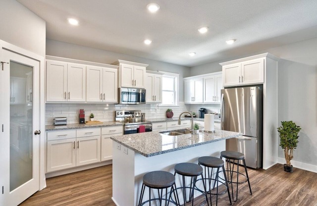 Elegant New Build Home W/Office