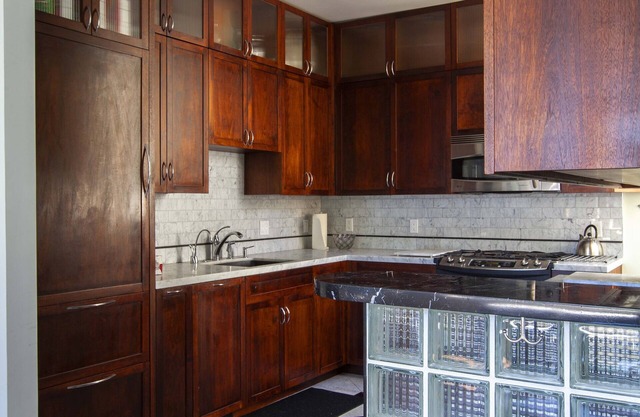 ELEGANT SERENE OASIS in PRIME RUSSIAN HILL Steps to Stunning Sites Views & FUN!