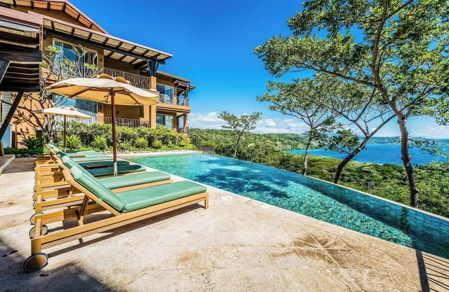 Elegant Villa Escape in Peninsula Papagayo