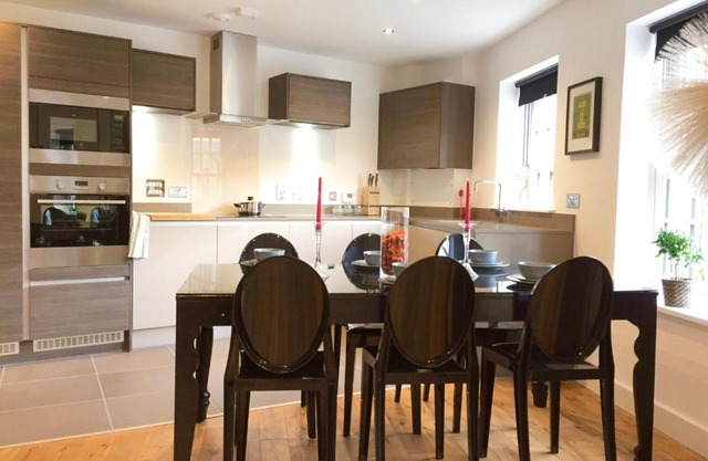 Ellis Terrace Apartment