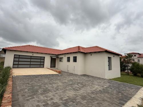 Elroi Estates