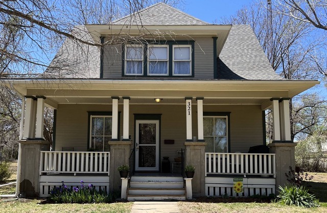 Emilie's Heritage House-Tranquil 1912 Home