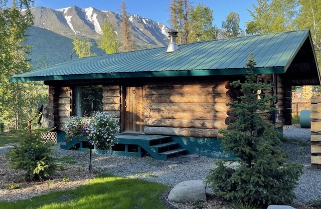 Enchanting Kenai River Retreat