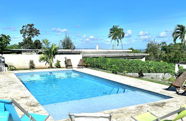 Enchanting Rainforest Getaway with Pool