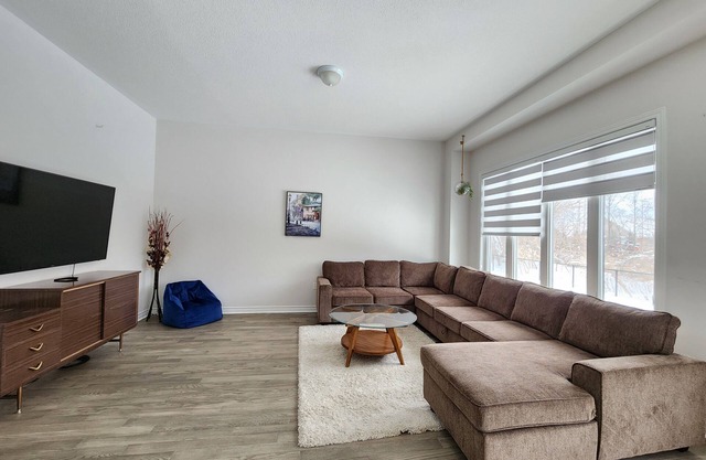 Enchanting Retreat minutes to downtown Collingwood and Blue Mountain Resort