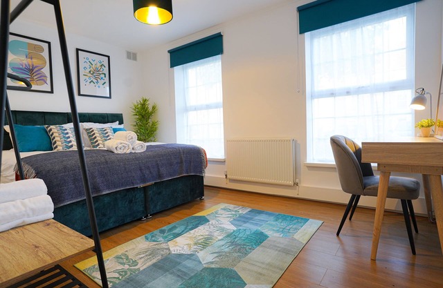 Enfield North London 3BR Apartment