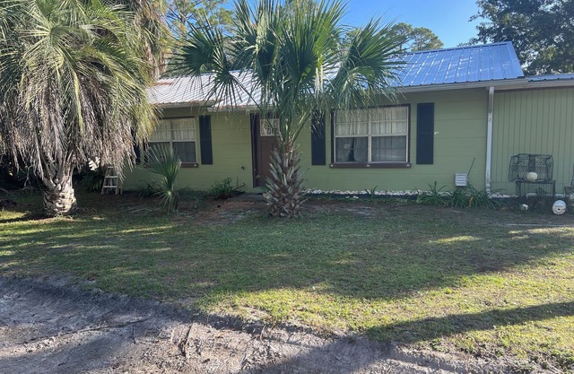 Enjoy your vacation in this cozy cottage in a quite seaside neighborhood