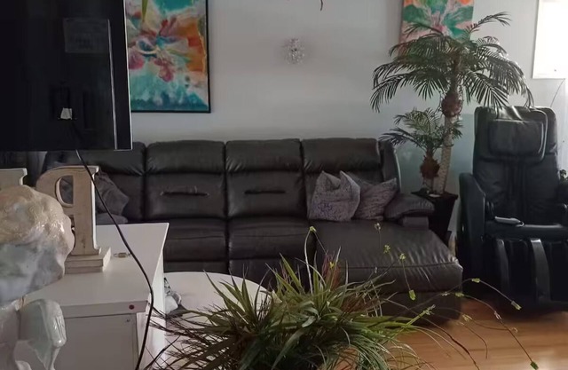 Entire 2 Floors in South Calgary