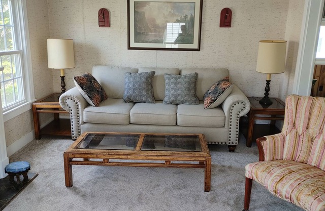 Entire Home -30 Day Rental-Steps from Downtown Main Street near Bars &Resuarants