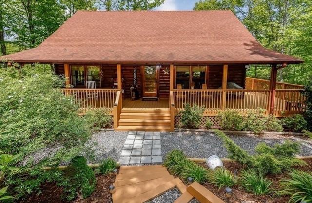 Entire home in Lake Lure, North Carolina, United States