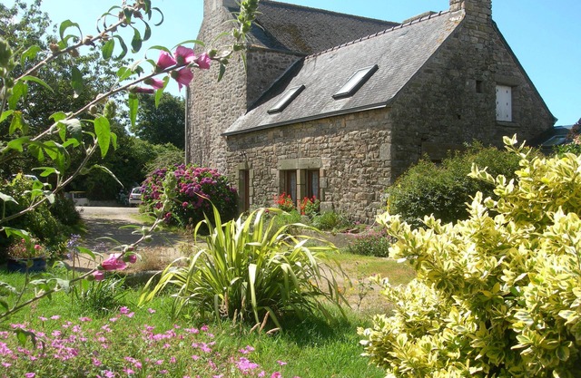 Entirely renovated home located in the countryside, 5 min away from the sea