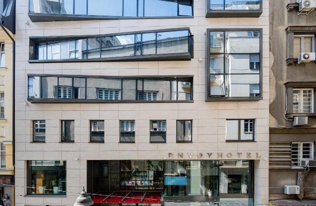 Envoy Hotel
