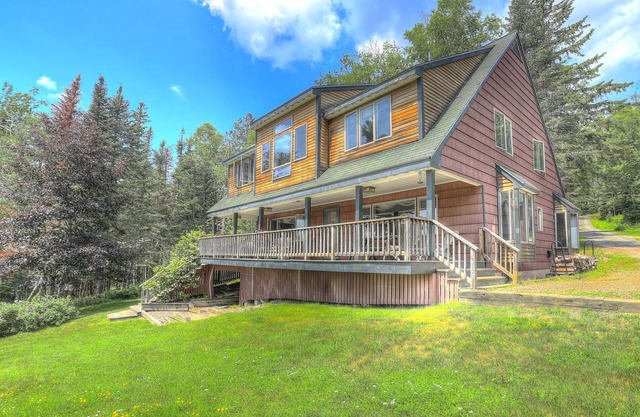 🐾Erickson - Spacious and private dog friendly home located on Rangeley Lake