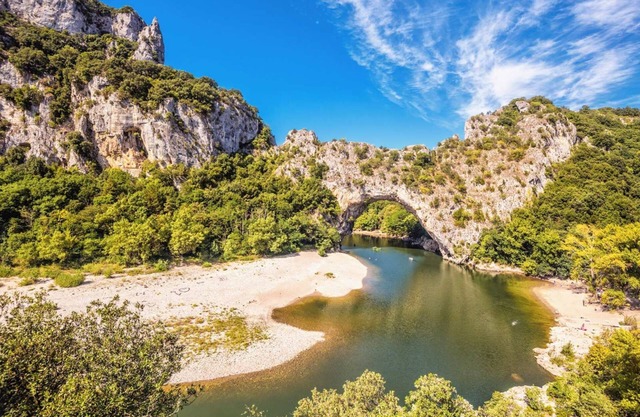 Escape of Charm in Vallérargues, near Uzès and the Provençal Nature