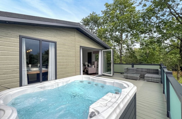 Escape to a luxurious one-bedroom lodge designed exclusively for couples.
