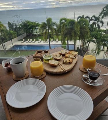 Escape to the Pacific of Panama