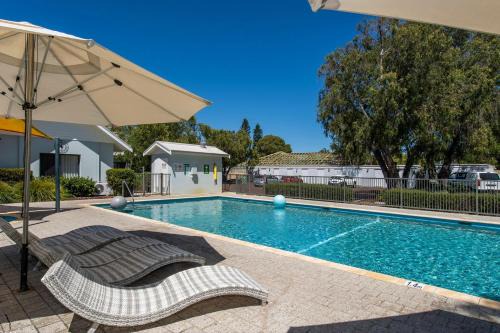 Escape to Villa 4 - Cape View Resort