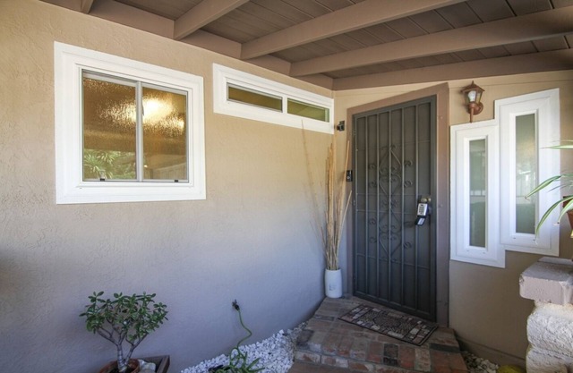 Escondido's Gem! Sleeps 11! POOL INCLUDED