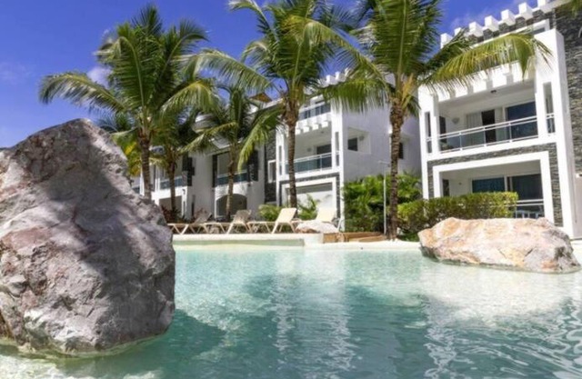 Estrella Dominicus con hermosa piscina! 1st floor